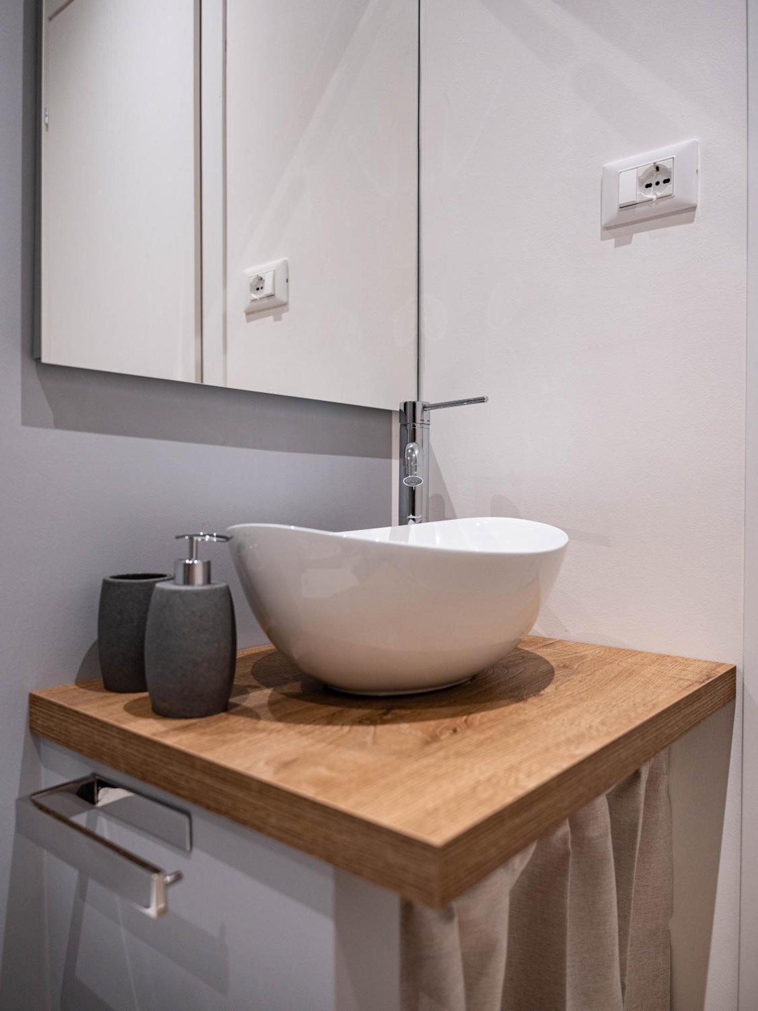 Moor Assarotti Suites - Genova City Center Екстер'єр фото